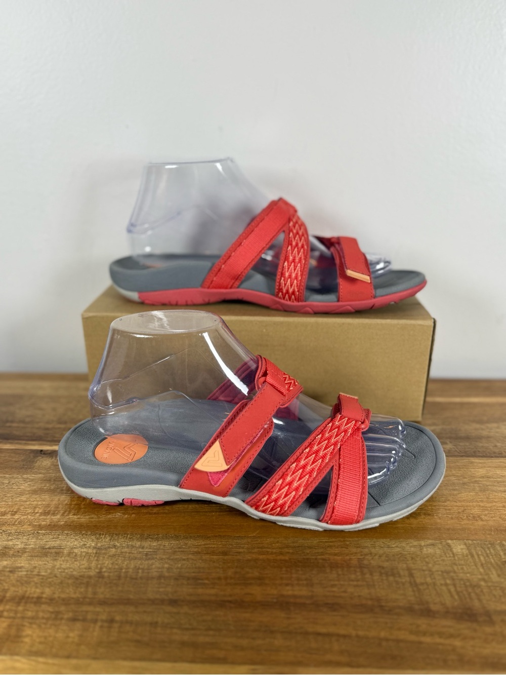 Vionic Orange Slip-on Crisscross Strapped Sandals Size 8